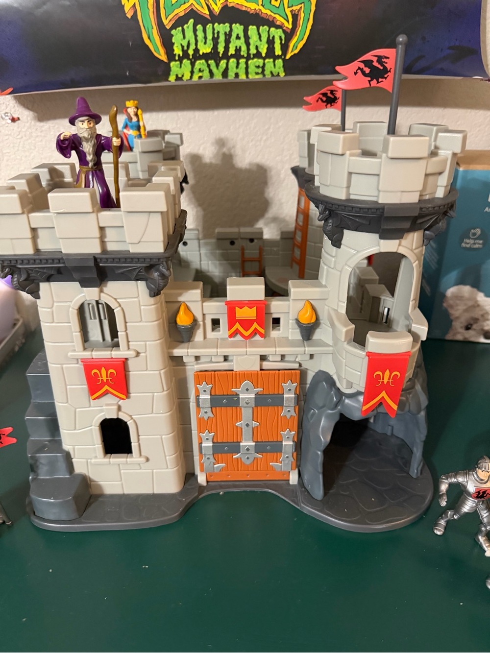 Lakeshore Castle Playset with Red Banners